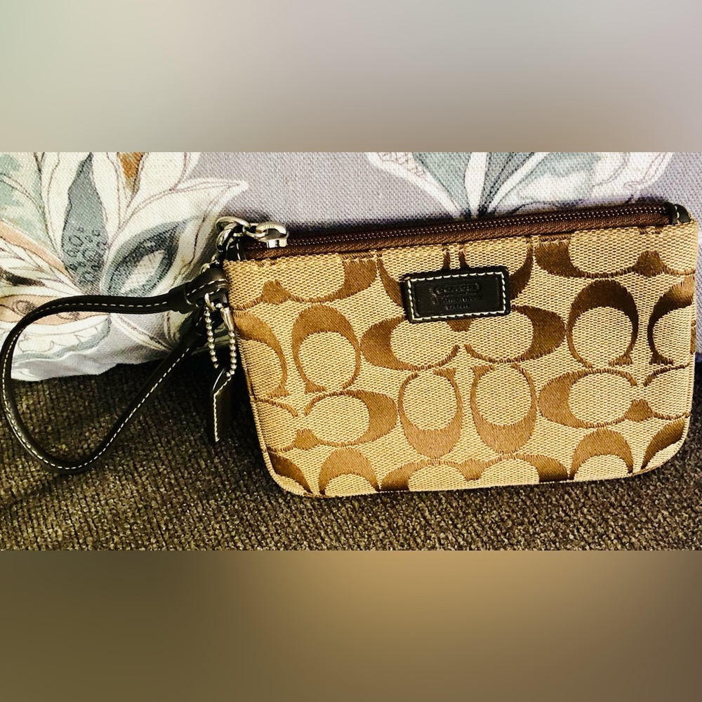Coach Wallet (Gently Used)